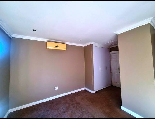 3 BEDROOM APARTMENT FOR SALE IN IZINGA ESTATE
